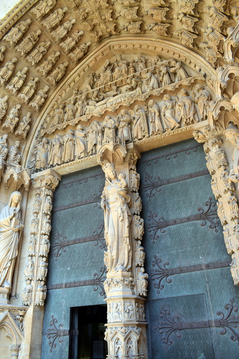Portail of the Virgin in Metz Cathedral