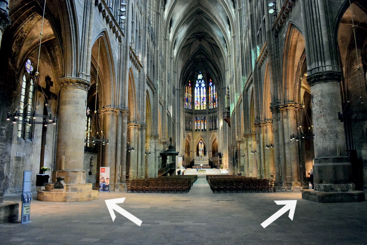 Metz Cathedral - differences of pillars