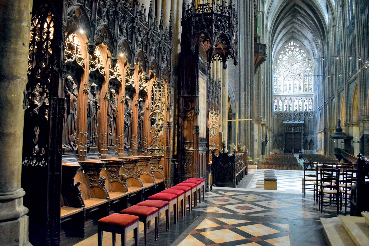 Metz Cathedral, a look at the nave from the stall