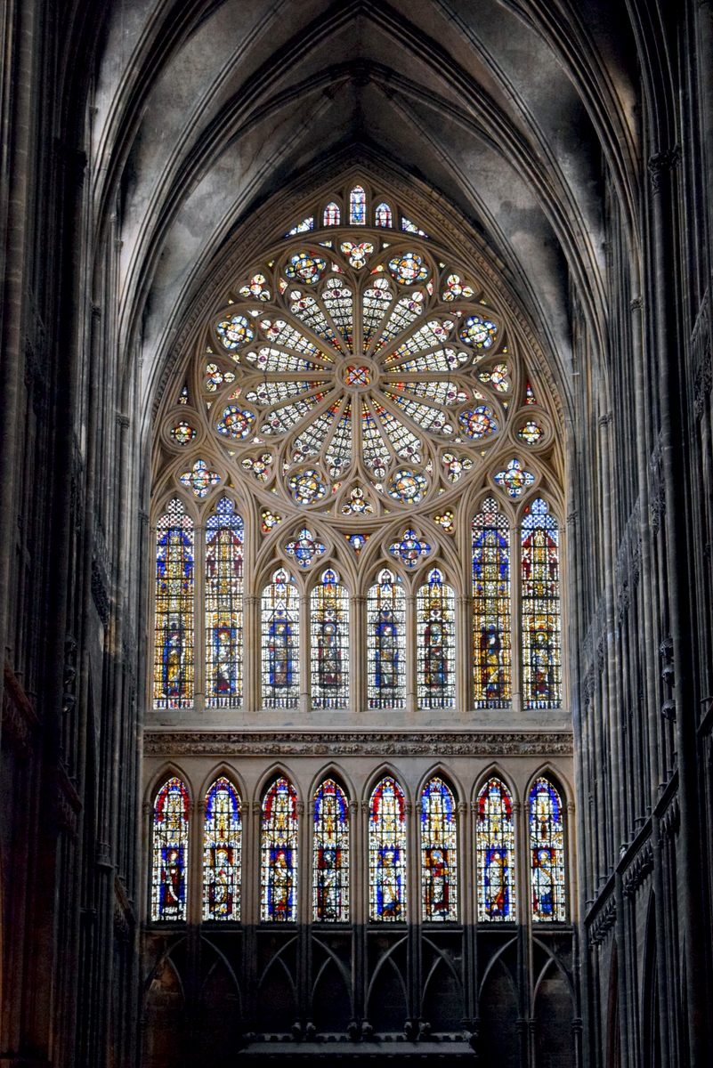 Stained-glass windows of Metz Cathedral © French Moments