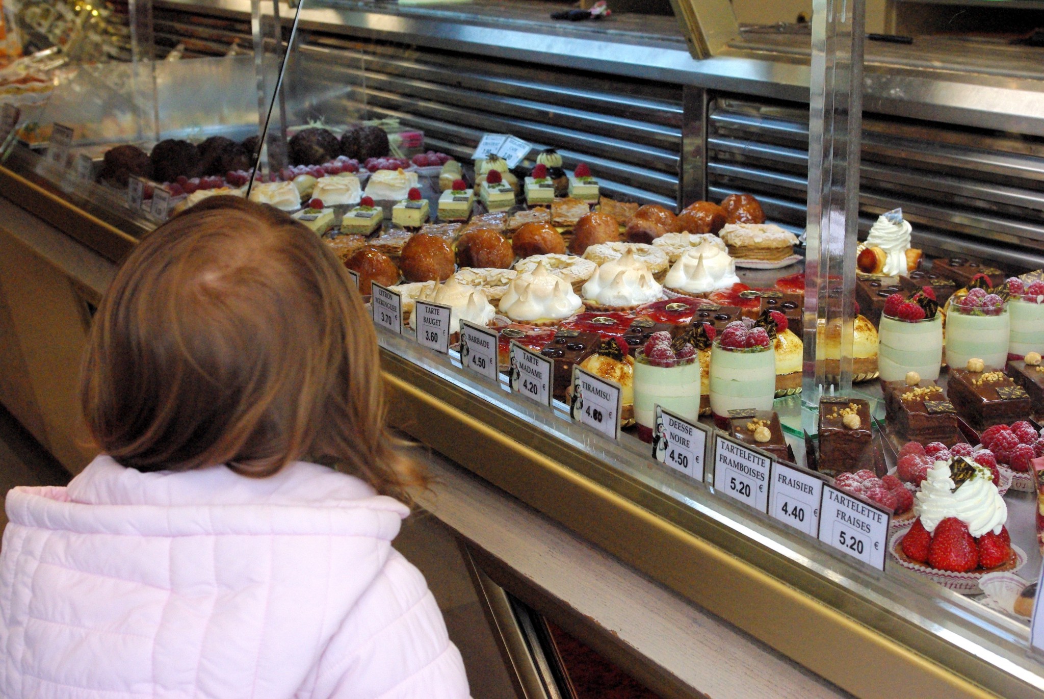 Delicious pâtisseries at Bauget in Maisons-Laffitte © French Moments
