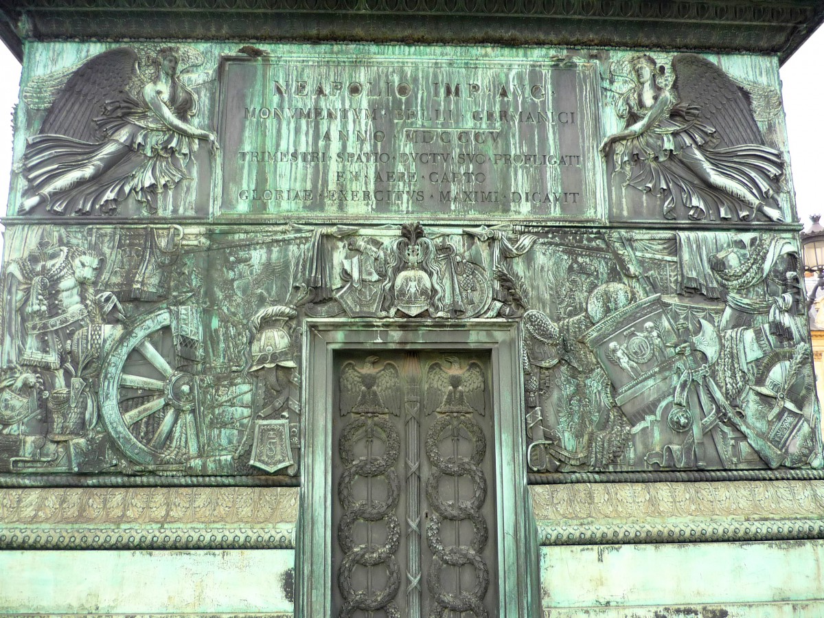 The door of the Vendôme column © French Moments