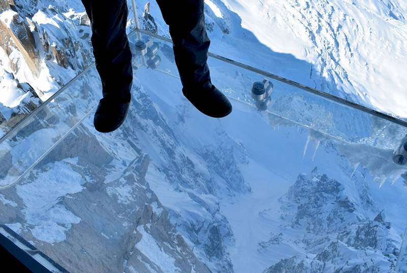 Inside the Step in the Void at the Aiguille du Midi © French Moments