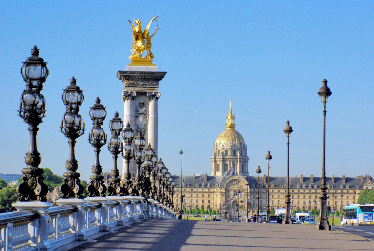 Landmarks of Paris - Pont Alexandre III © French Moments