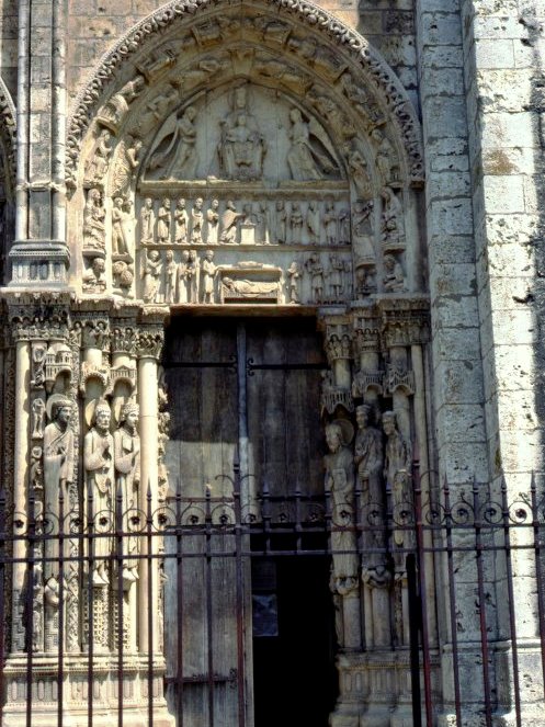 Right Portal of the Royal Portal, Chartres Cathedral © University of Pittsburgh