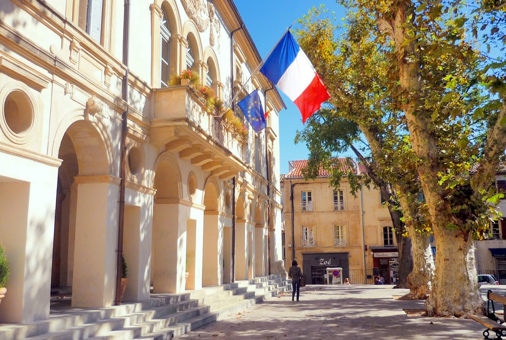 The town-hall, Place Jules Pelissier, Saint-Rémy-de-Provence © French Moments