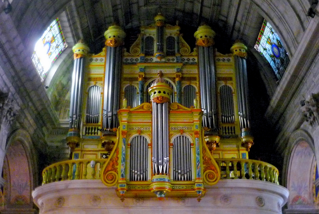 The great organ of Saint-Martin Church, Saint-Rémy-de-Provence © French Moments