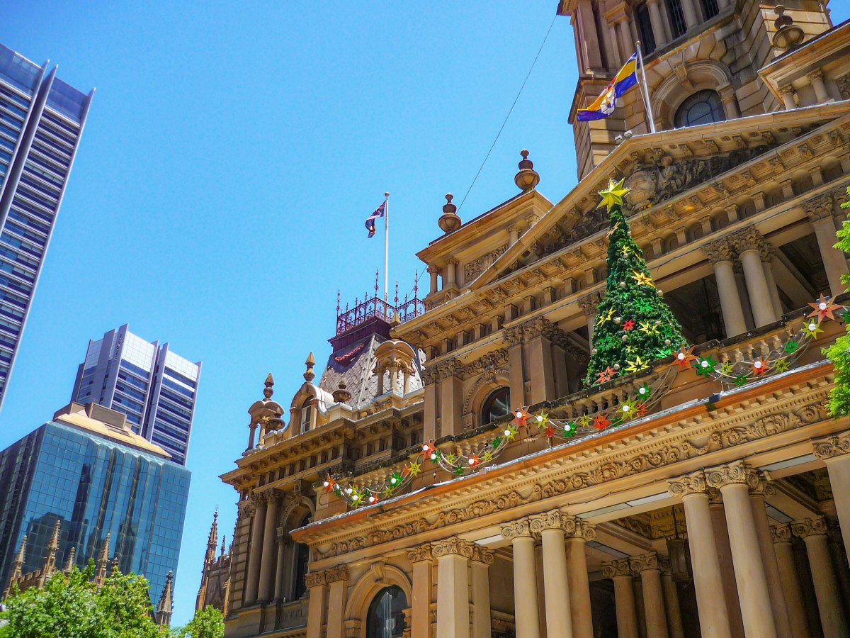 Sydney Town-Hall (main façade) © French Moments