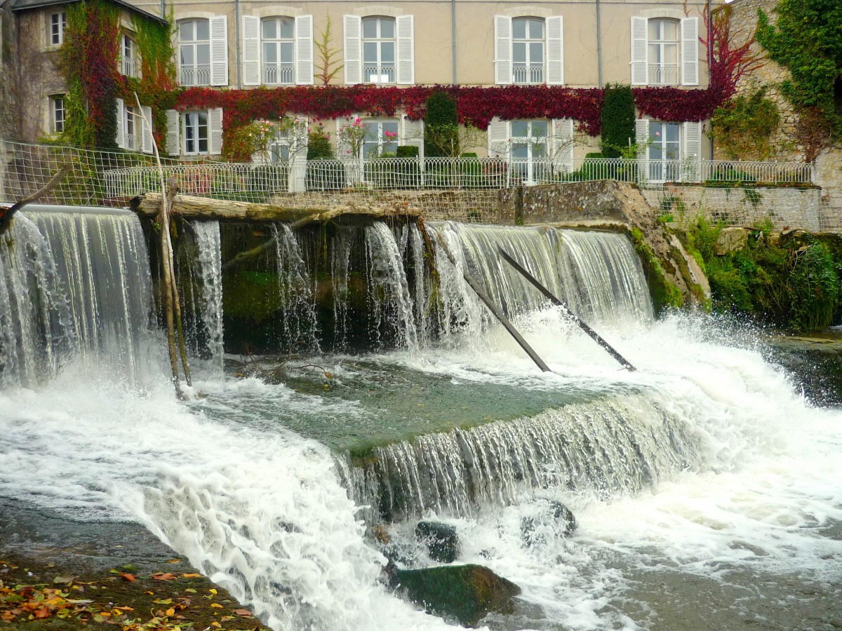 The Loir River near the water gate, Vendôme © French Moments