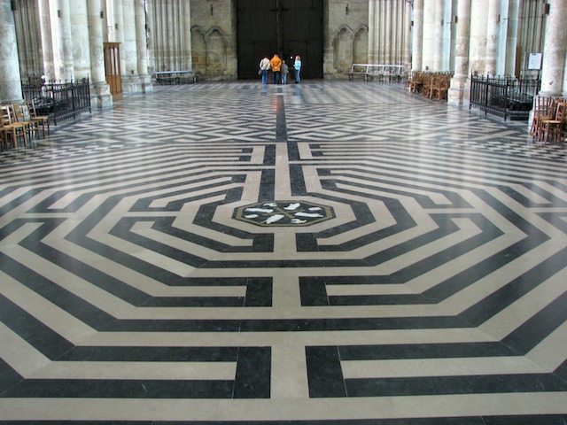 Labyrinth © Wi1234, licence [CC-BY-SA-3.0], from Wikimedia Commons.