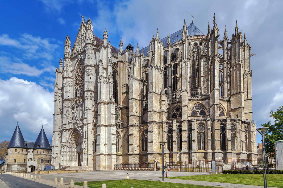 Beauvais cathedral - Stock Photos from Borisb17 - Shutterstock