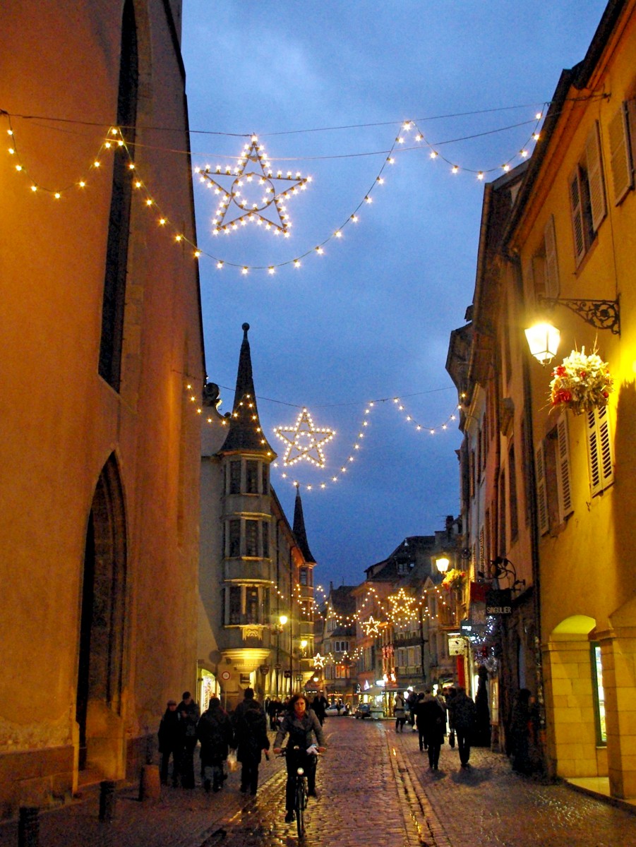 Christmas lights in Grand'Rue, Colmar © French Moments