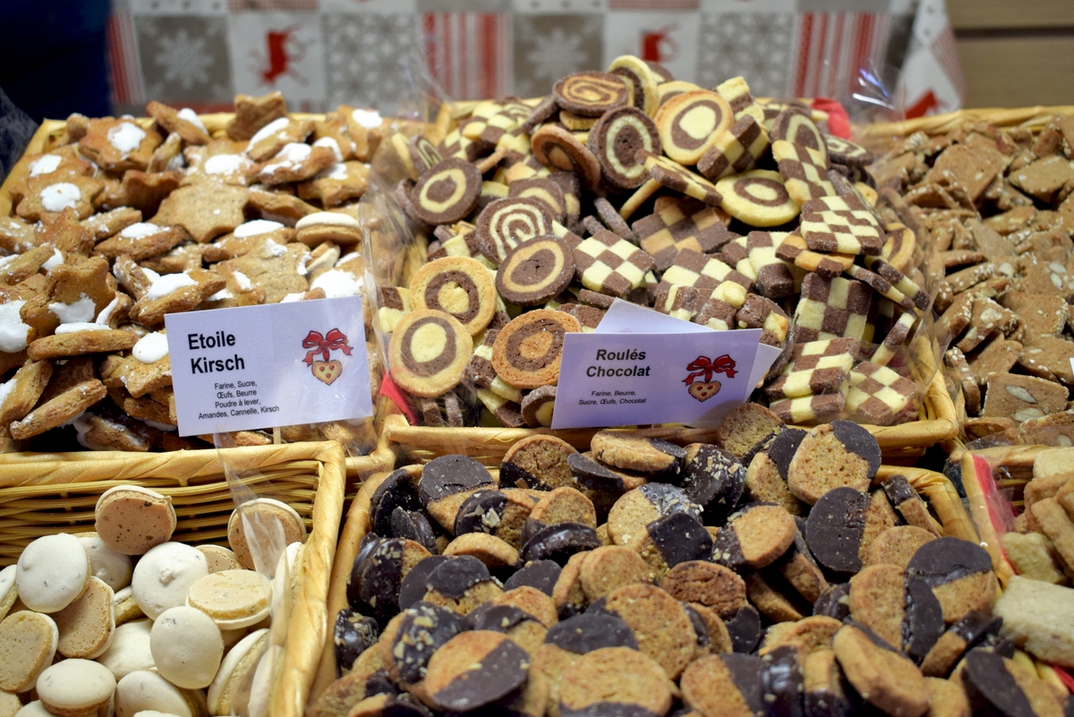 Bredeles, the Christmas cookies made in Alsace ! © French Moments
