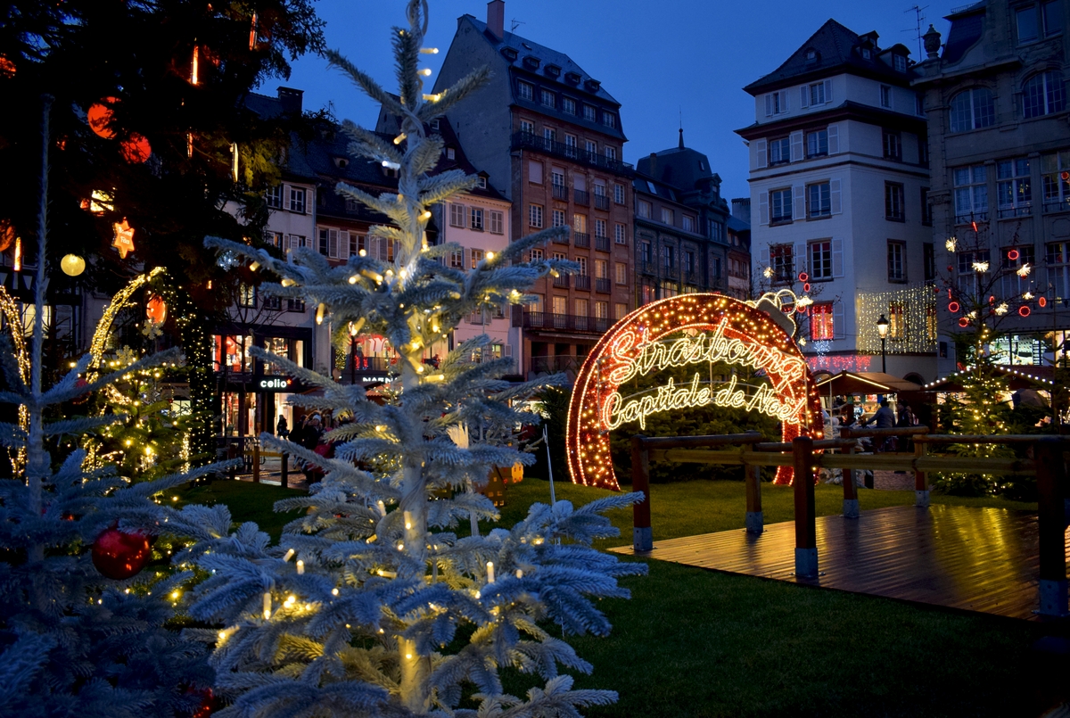 At the Strasbourg Christmas market © French Moments