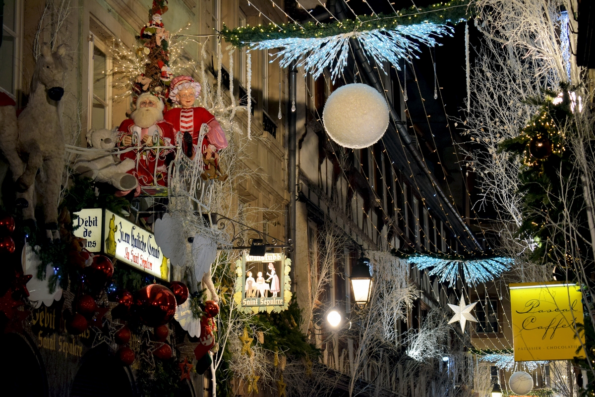 The Guide To All The French Traditions Of Christmas French Moments