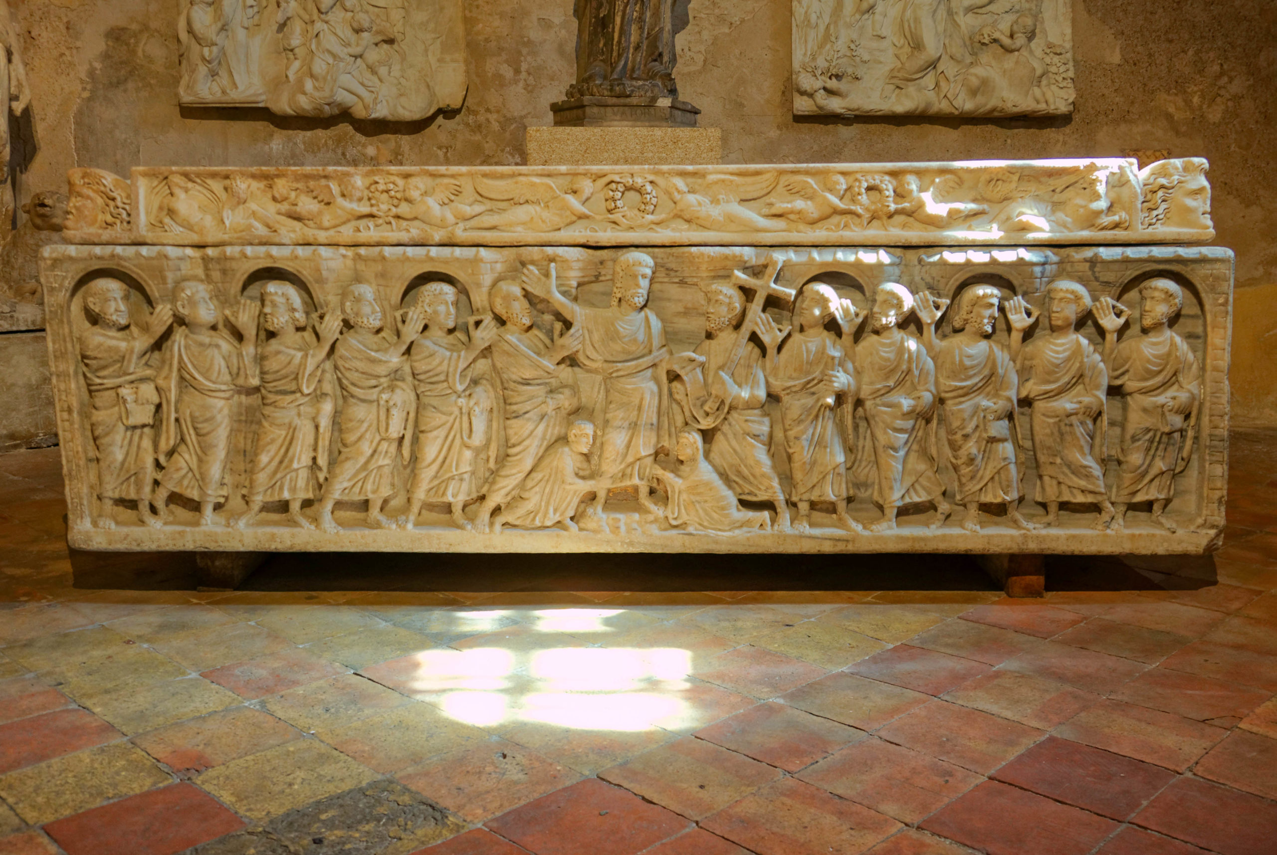 Sarcophagus of Saint-Mitre © Bjs - licence [CC BY-SA 4.0] from Wikimedia Commons