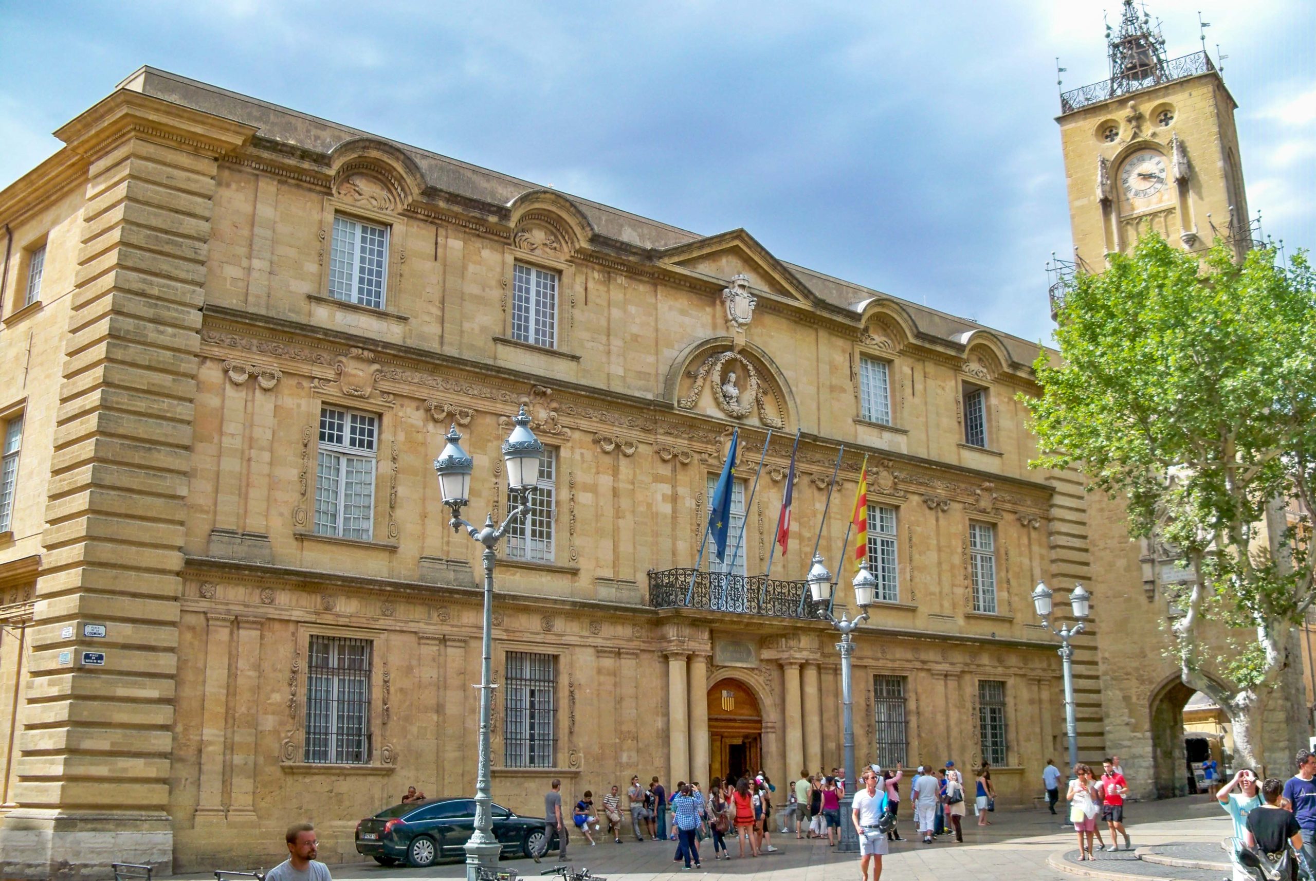 Place de l'Hôtel de Ville of Aix-en-Provence © French Moments