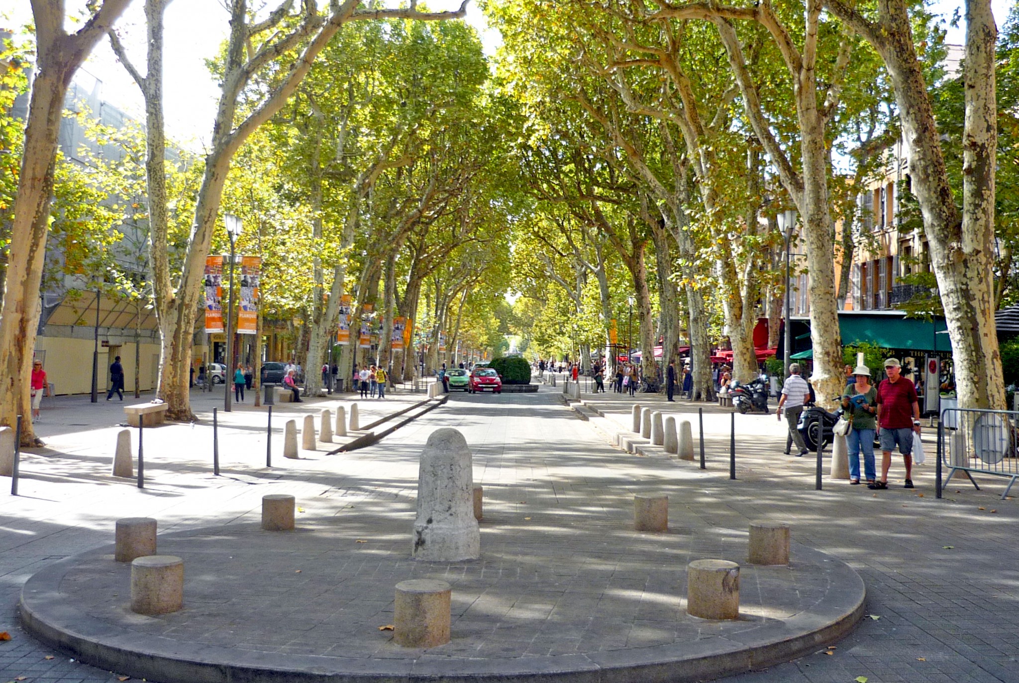 Cours Mirabeau Aix-en-Provence 02 © French Moments