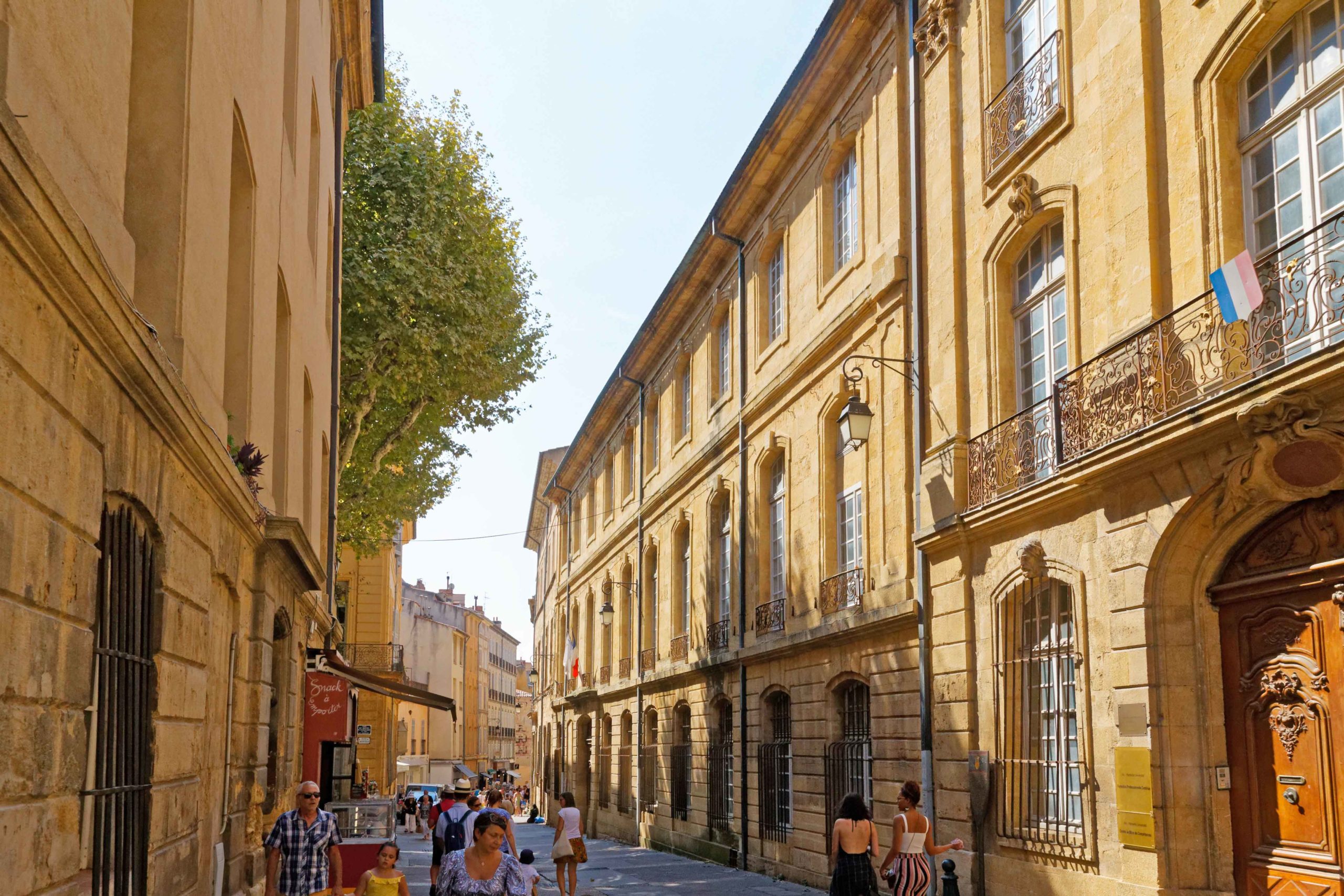 Aix-en-Provence Old Town: Hôtel Boyer de Fonscolombe © Bjs - licence [CC BY-SA 4.0] from Wikimedia Commons