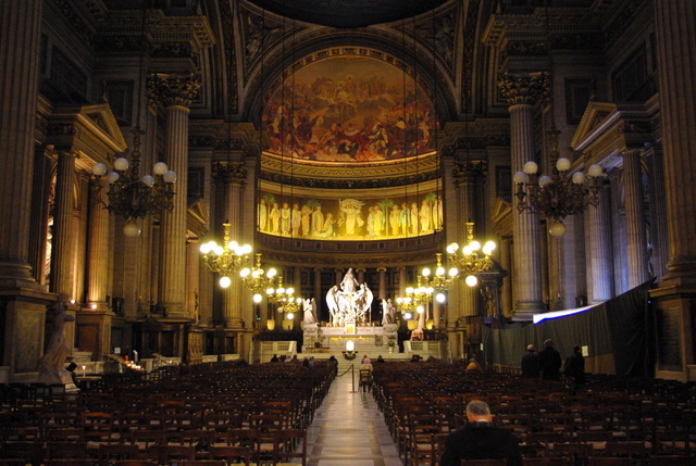 Inside Madeleine Church in Paris © French Moments