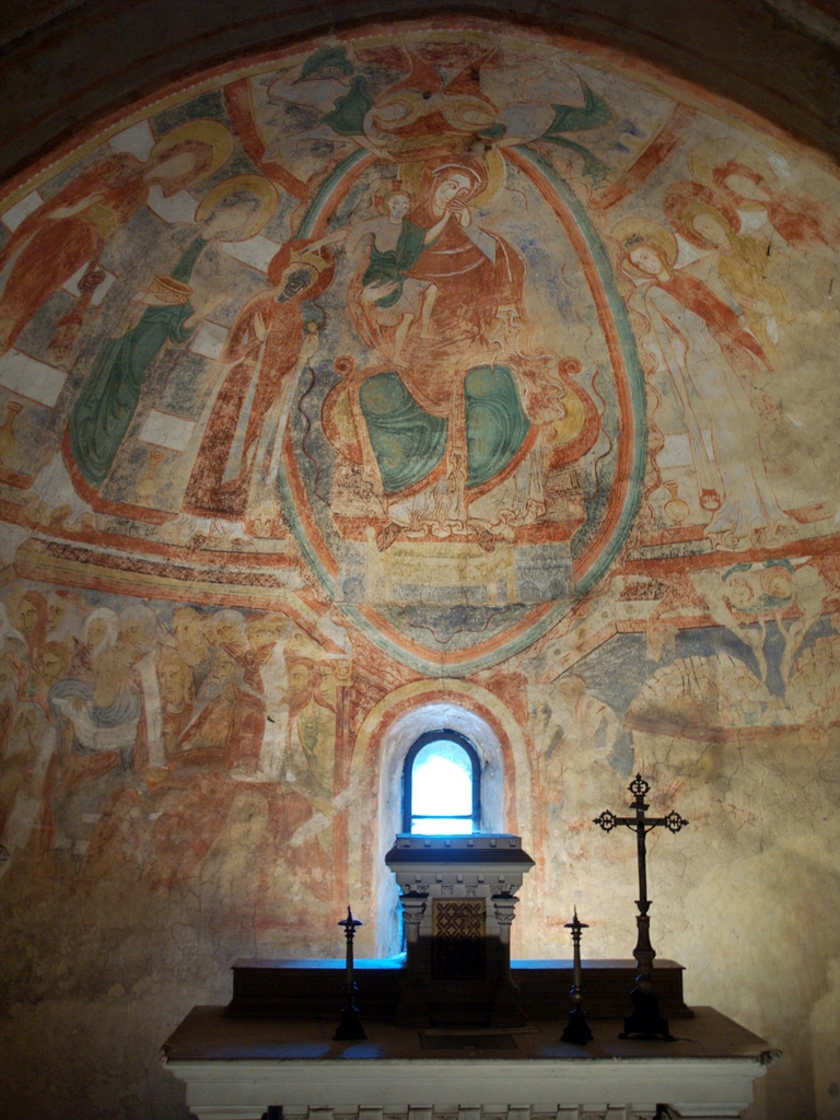 The frescoes of St. Catherine Crypt © Aies.Bcn - licence [CC BY-SA 3.0] from Wikimedia Commons