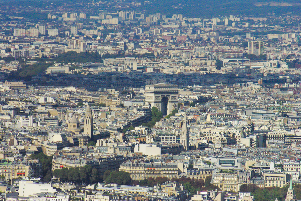 Tour Montparnasse - The Arc de Triomphe © French Moments