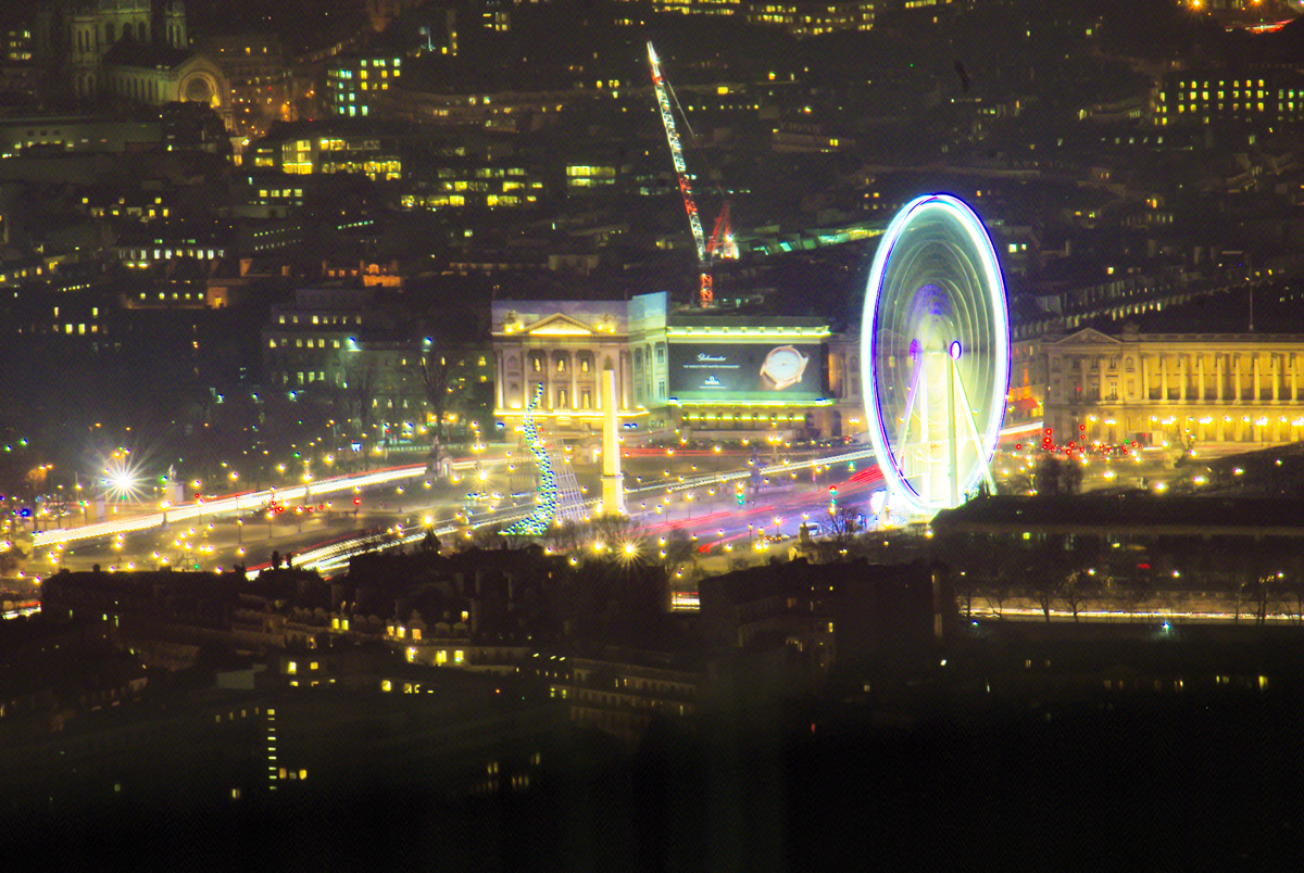 Tour Montparnasse - Christmas in Paris © French Moments