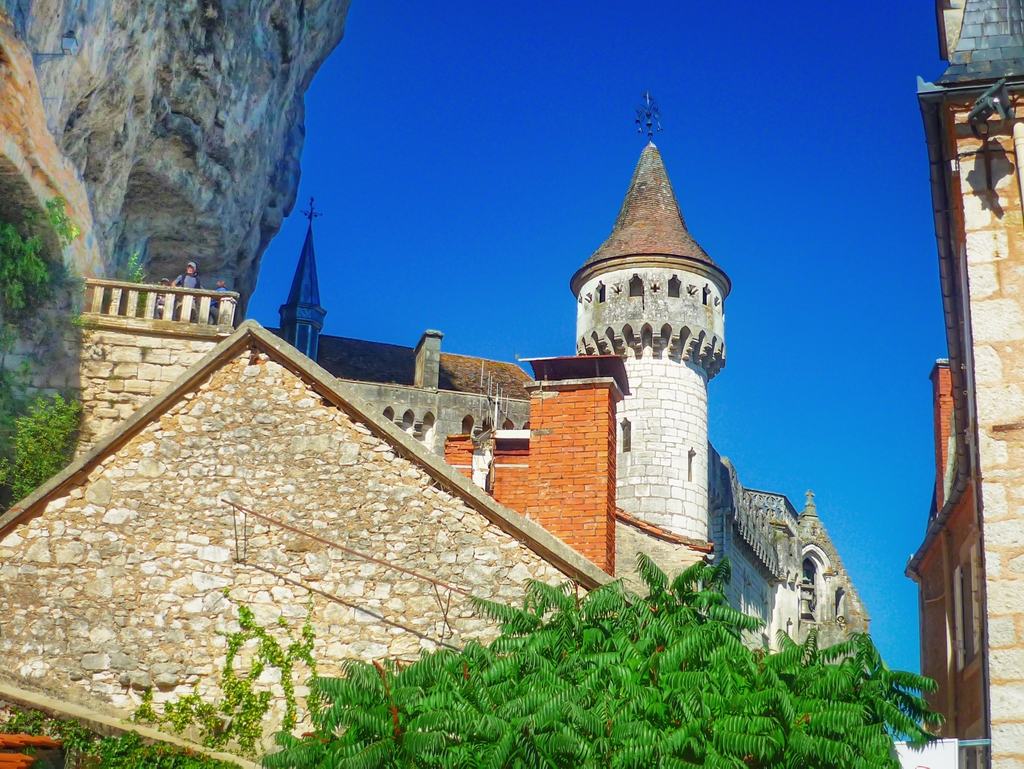 The Legend of Durandal: Roland's Magic Sword in Rocamadour - French Moments