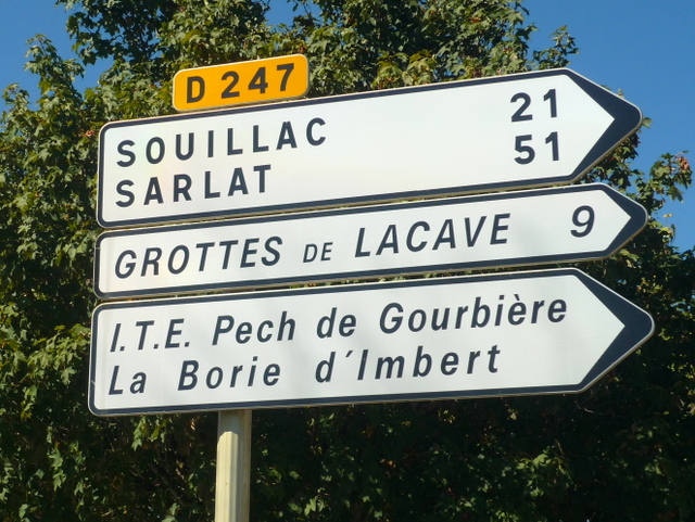 Direction to Souillac and Sarlat © French Moments