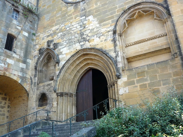 Portal of Saint-Cyprien Church © French Moments