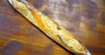 Baguette Tradition 02 © French Moments