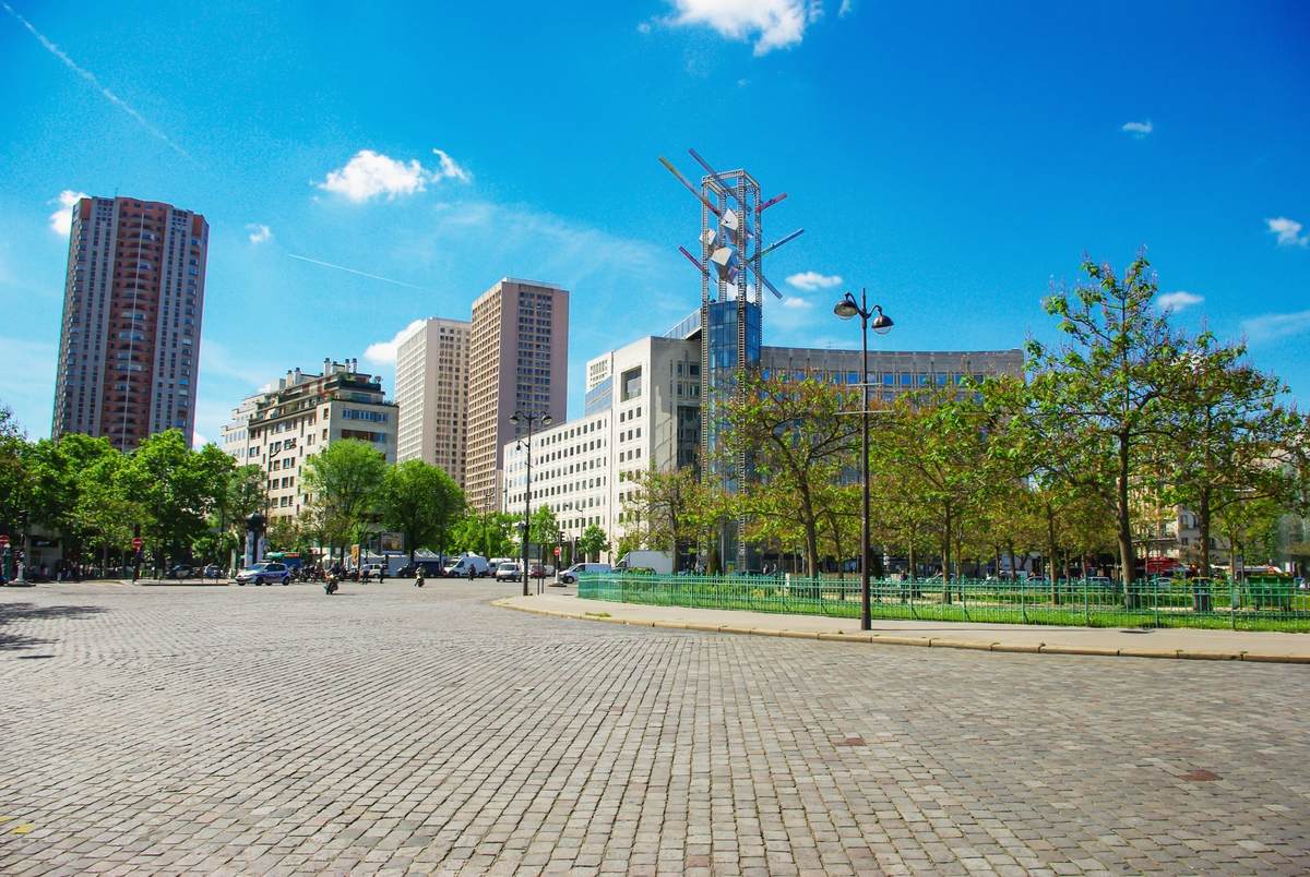 Landmarks of Paris - Place d'Italie © French Moments