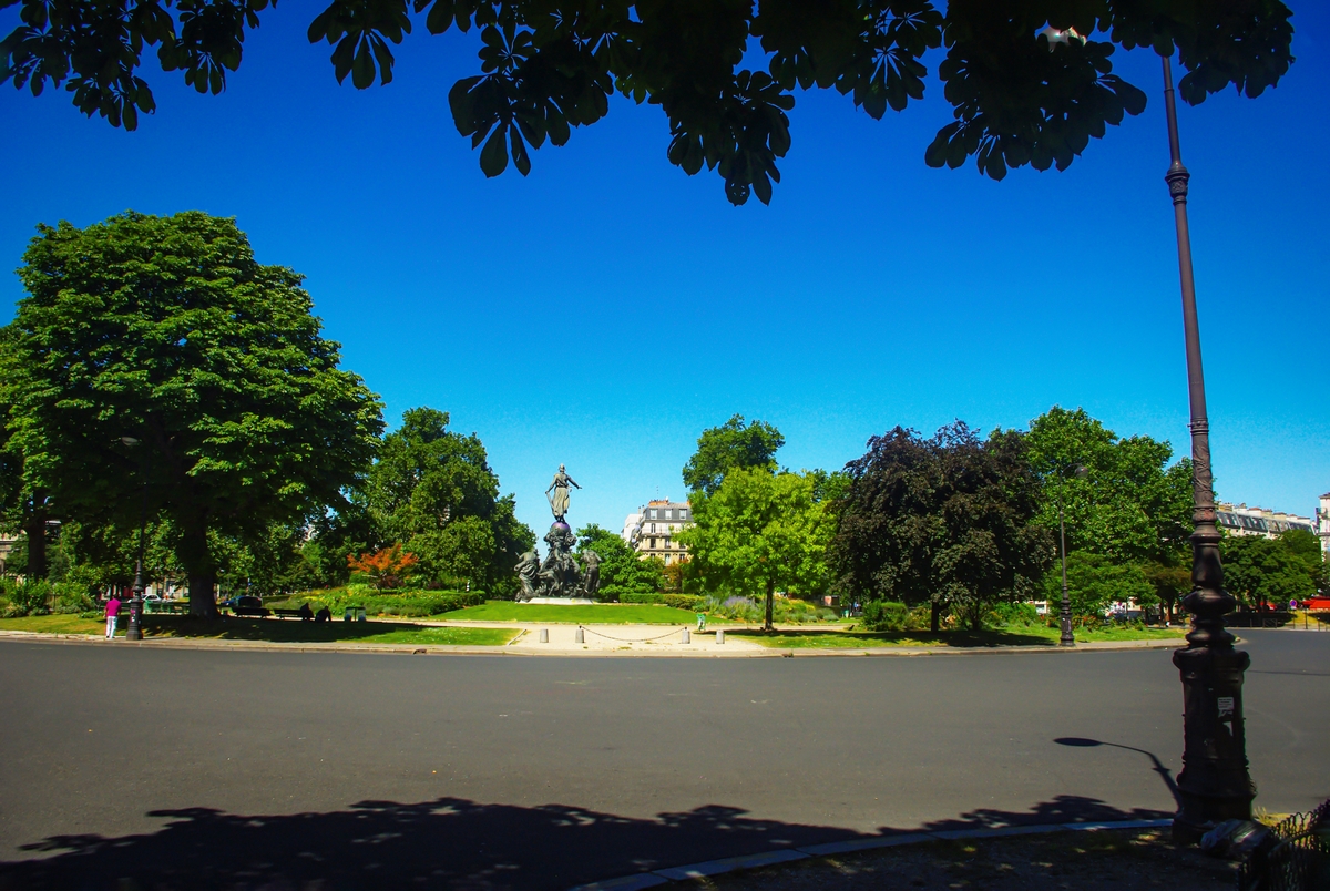 Landmarks of Paris - Place de la Nation © French Moments