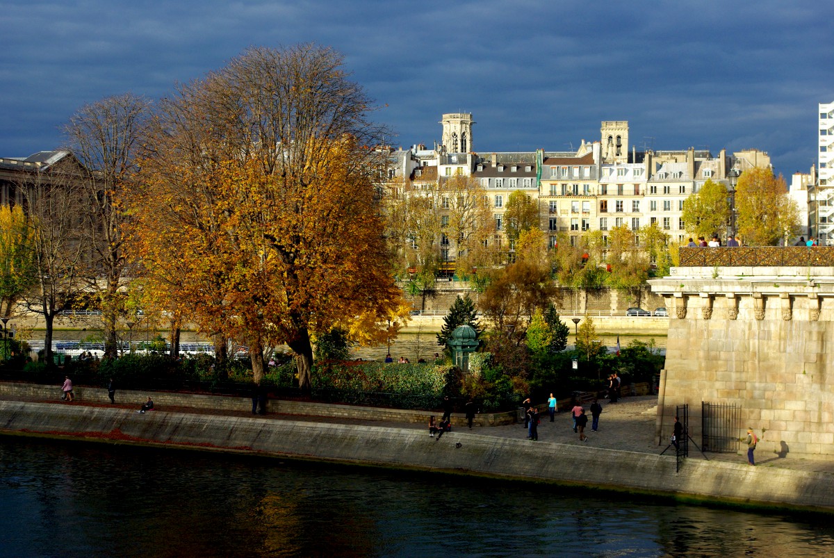 Paris in Autumn © French Moments