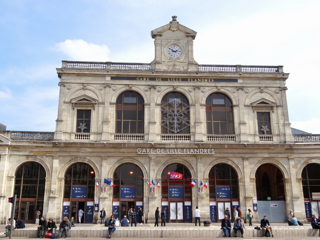 Gare de Lille-Flandres © Jérémy Jännick - licence [CC BY-SA 3.0] from Wikimedia Commons