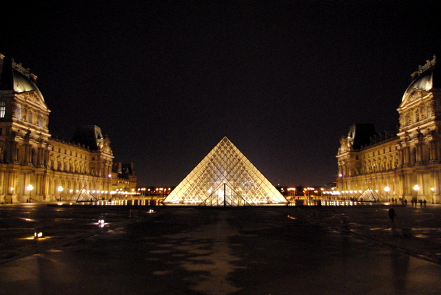 Louvre Night 3 © French Moments
