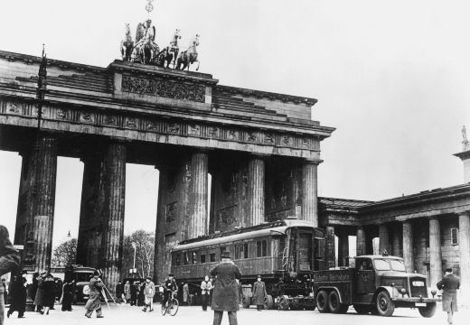 The train car in Berlin at the Brandeburg Gate