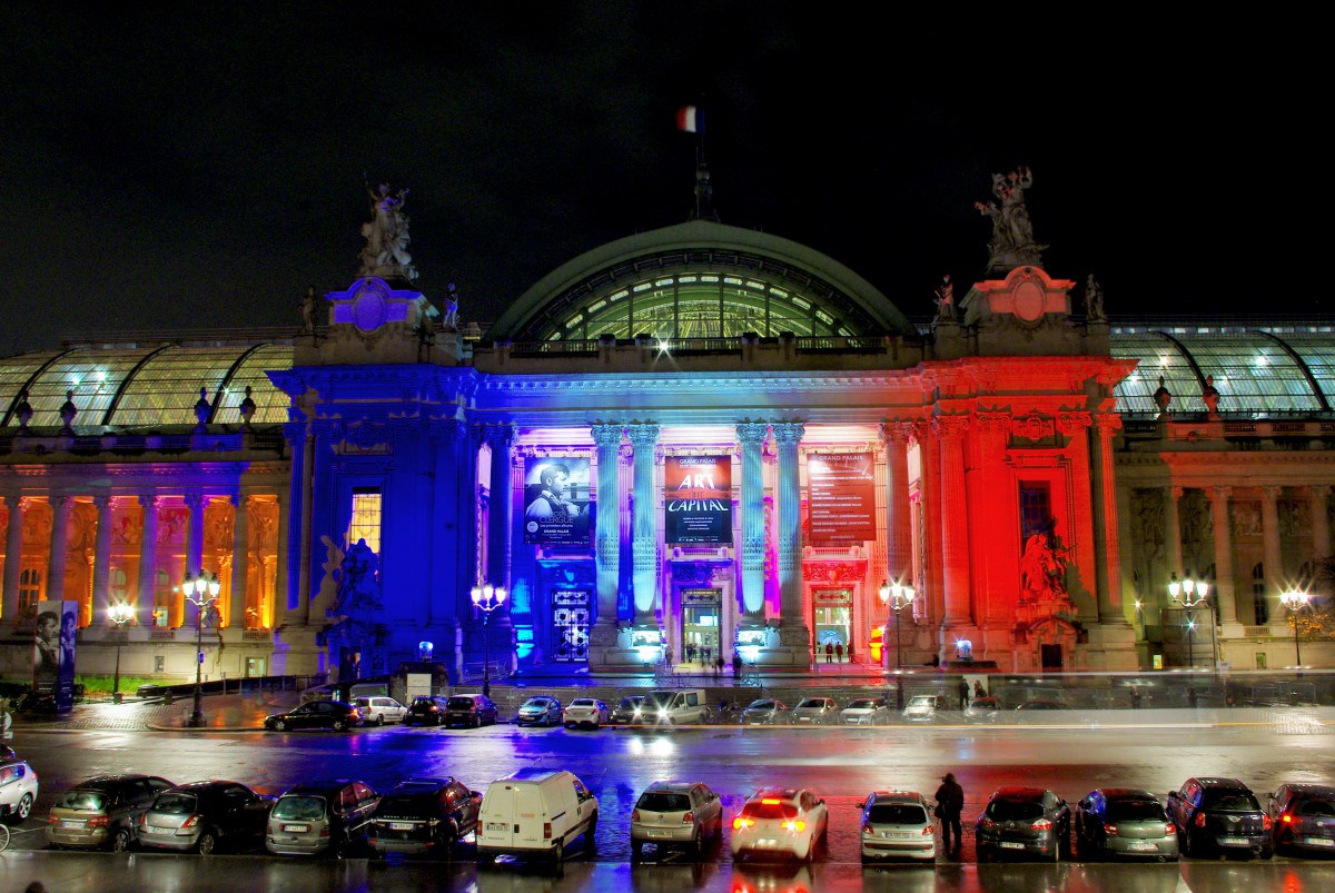 Famous Monuments of Paris - Grand-Palais by night © French Moments