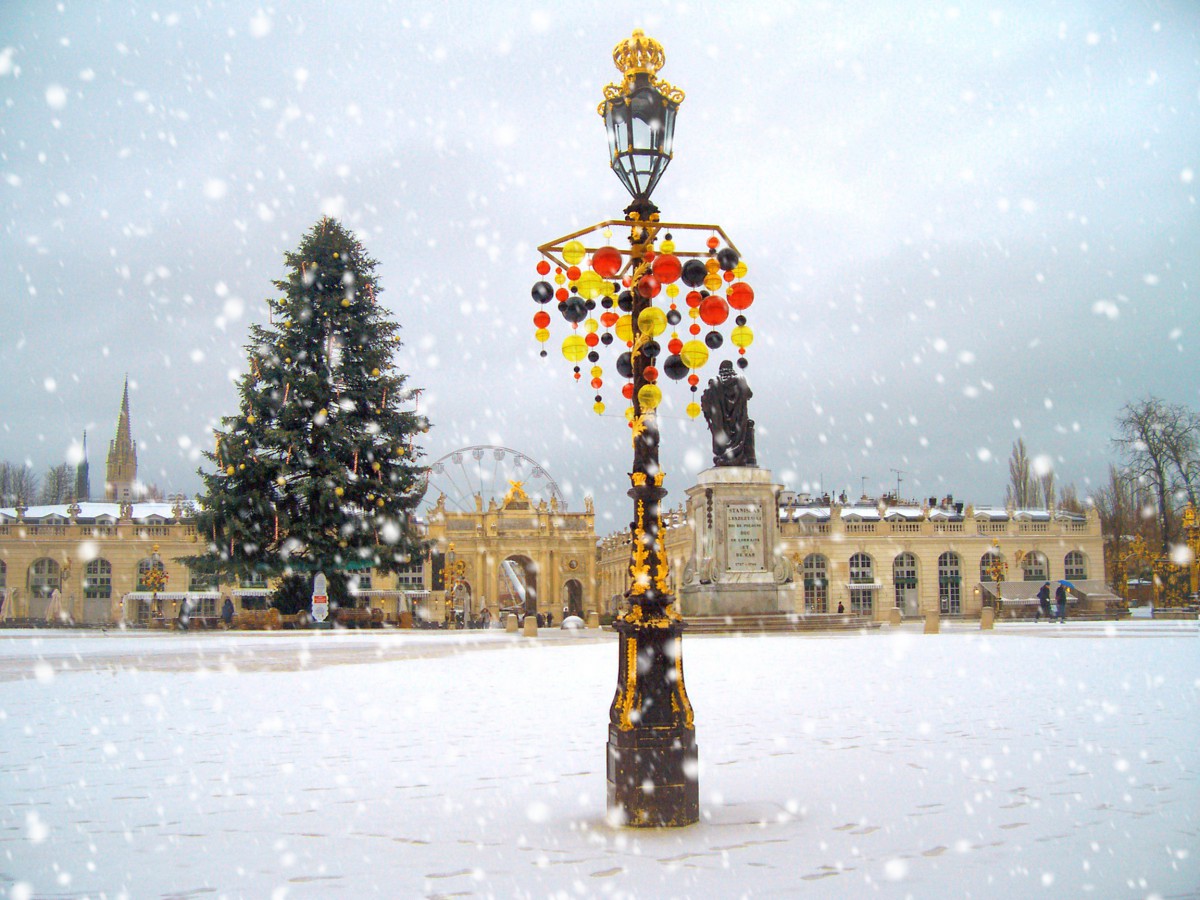 Christmas Tree on Place Stanislas, Nancy © French Moments