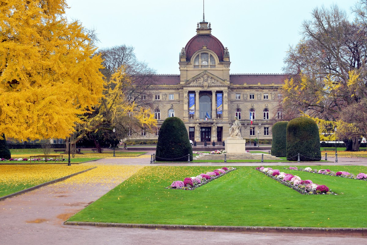 Things to see in Strasbourg: the Rhine Palace © French Moments