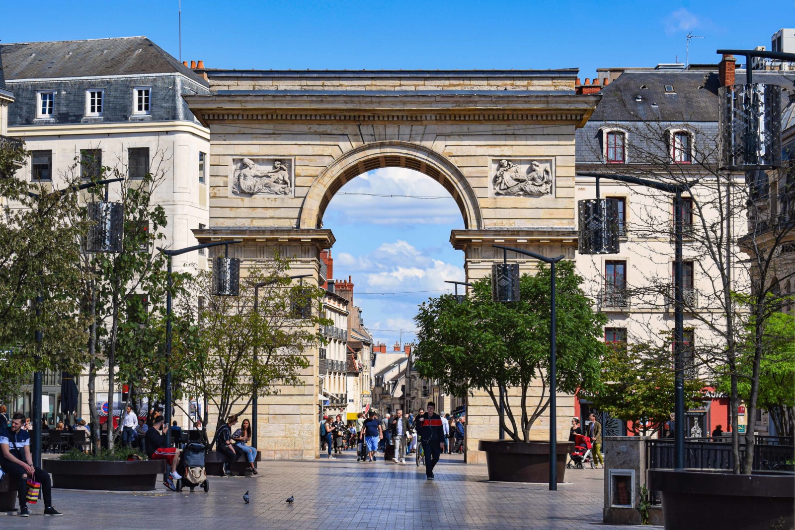 Porte Guillaume, Dijon © French Moments