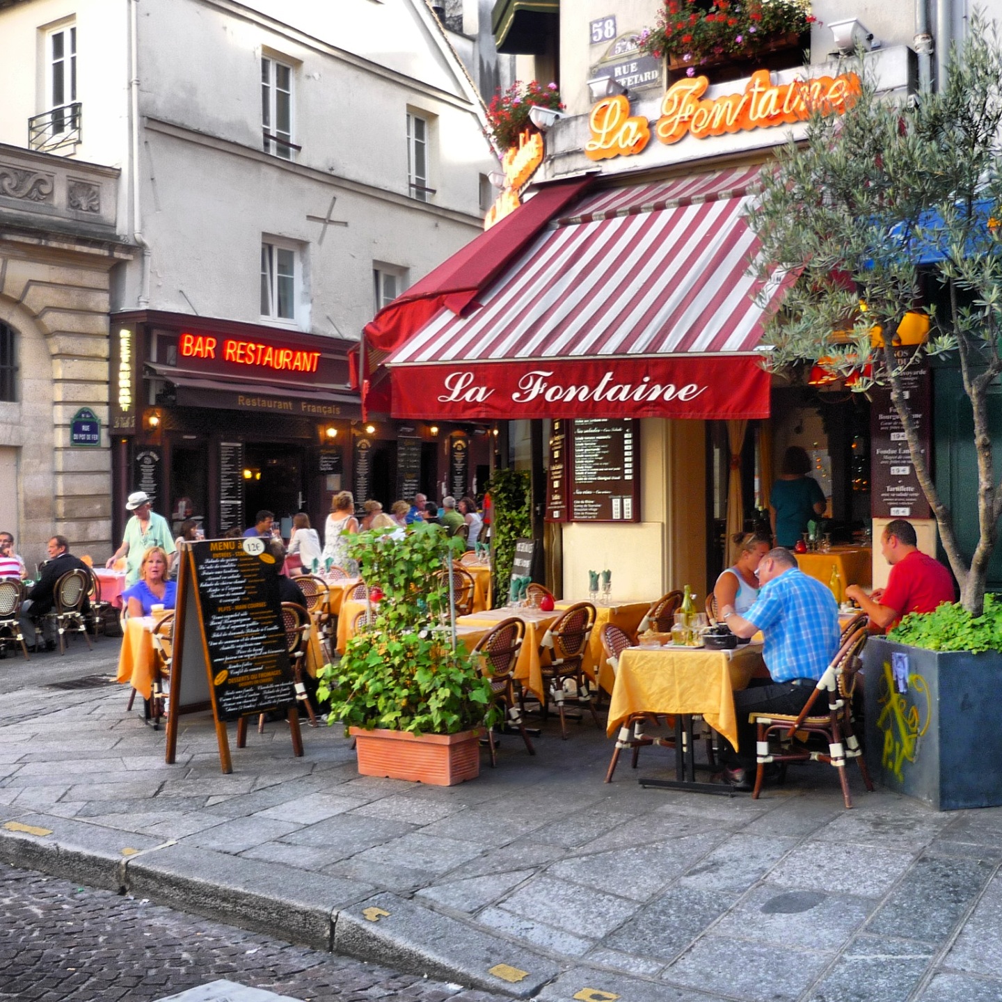 Restaurant in the 5th arrondissement of Paris © French Moments