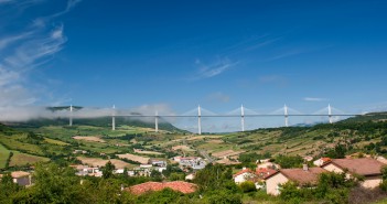 Explore the historic province of Rouergue Viaduct of Millau © Stefan Krause- licence [CC BY-SA 3