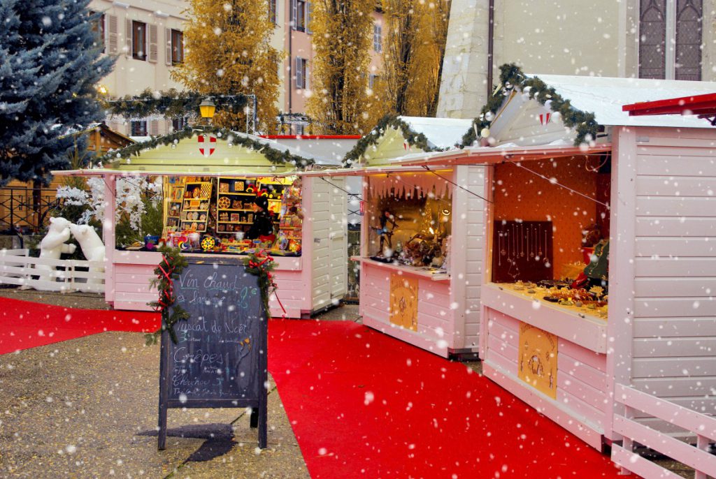 Annecy Christmas Market: What To See in 2025 - French Moments