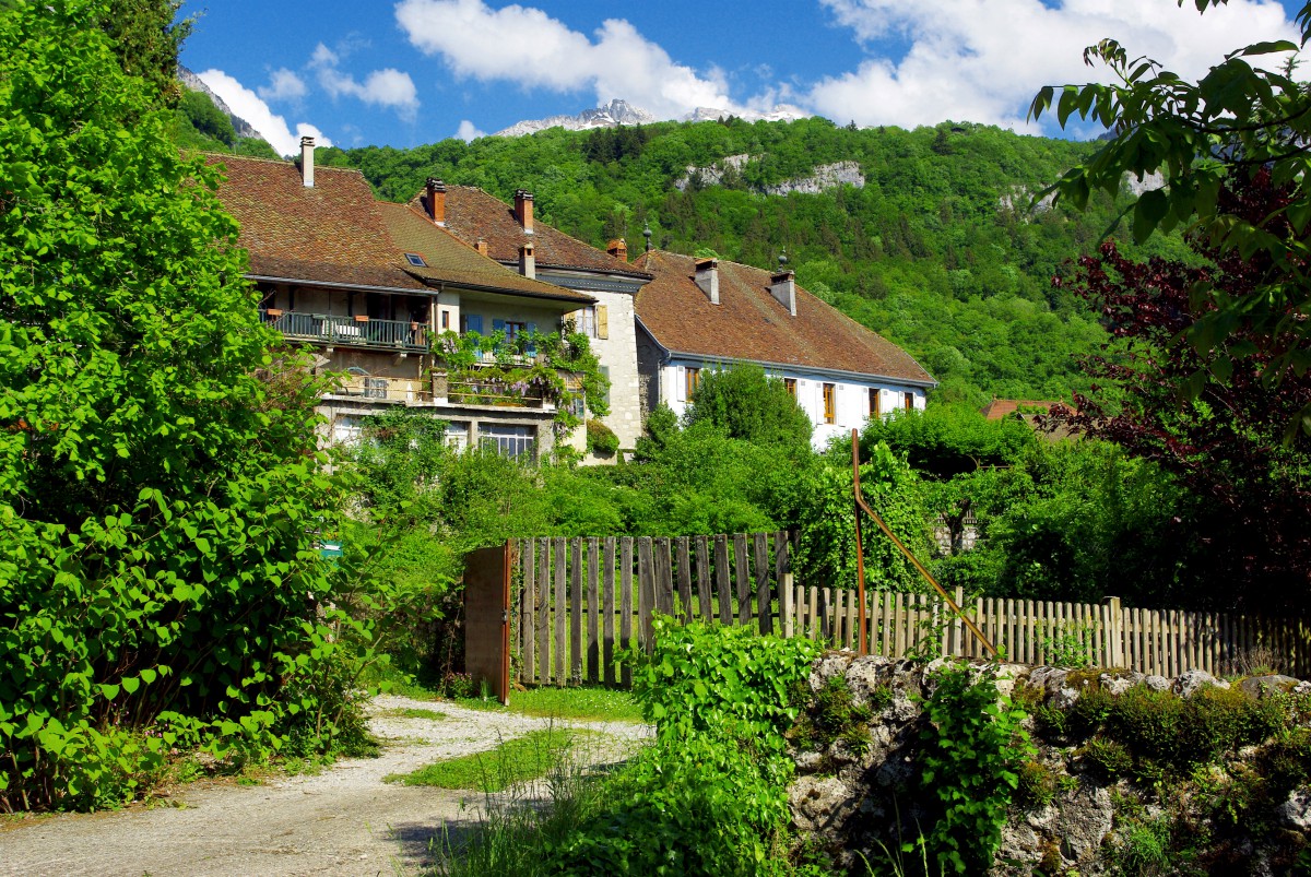 The village of Talloires © French Moments