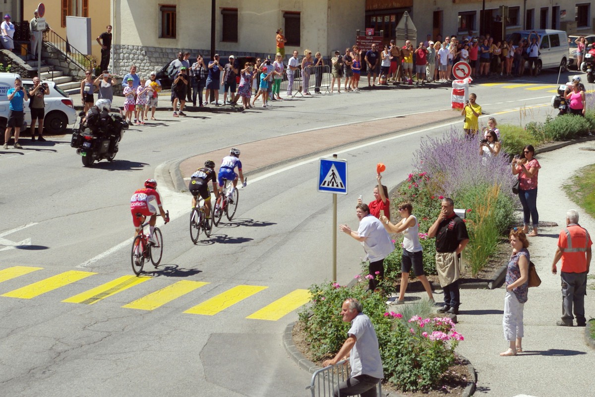 Holidays and celebrations in France - Tour de France at Aime-la-Plagne © French Moments