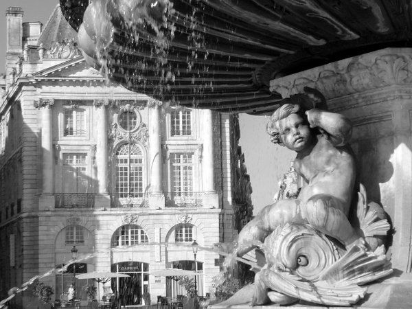 Bordeaux Place de la Bourse © French Moments