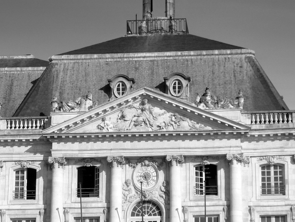 Bordeaux Place de la Bourse 18 © French Moments