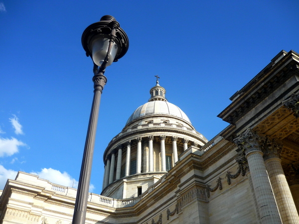 Lamp posts of Paris: Panthéon © French Moments