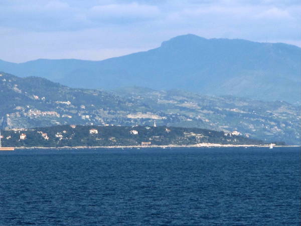 Cap-Martin from Saint-Jean Cap-Ferrat by Tangopaso (Public Domain)